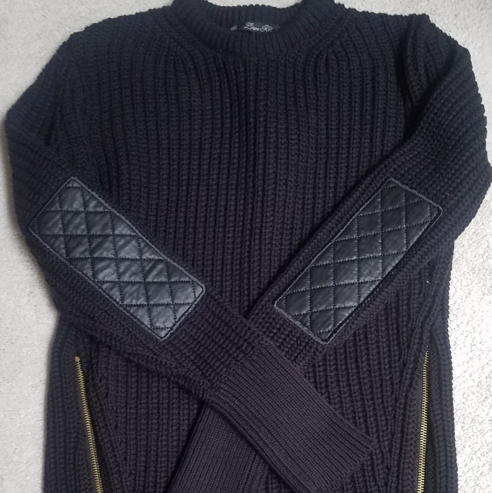 knit sweater with zippers